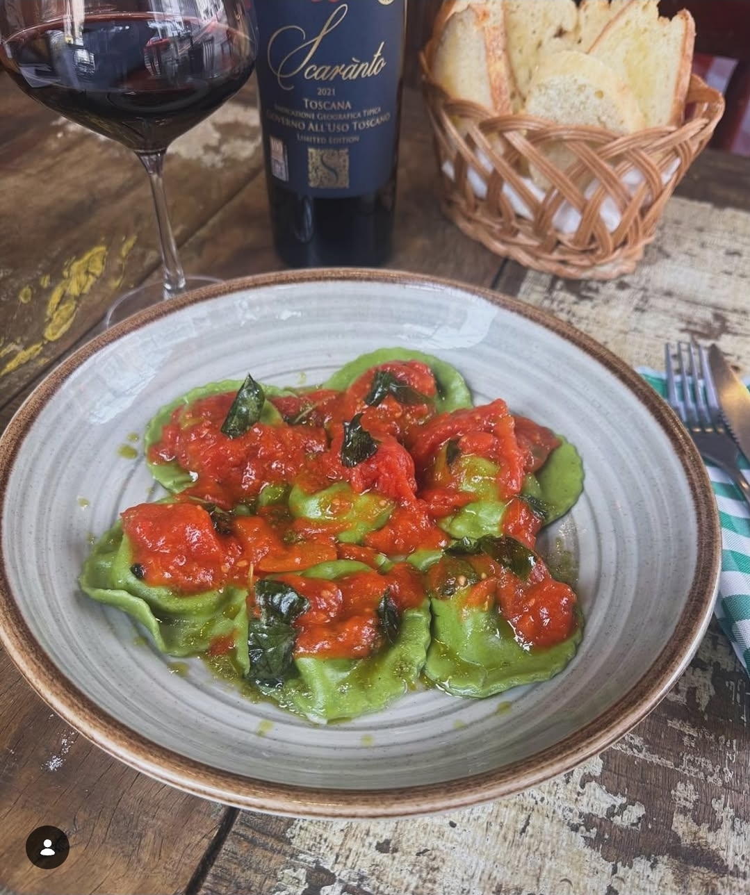 Due Amici Cantina foto 3